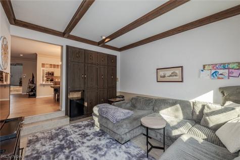 1139 Harwich Court Rocky River OH 44116