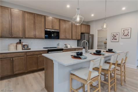 29121 Lancaster Drive North Olmsted OH 44070