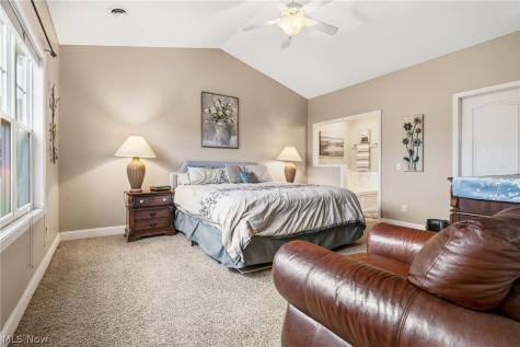 1340 Cascade Circle W Canton OH 44708