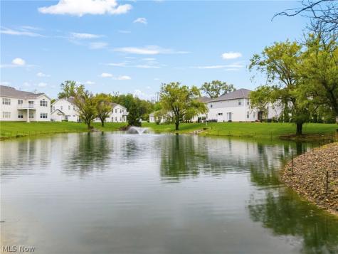 1340 Cascade Circle W Canton OH 44708