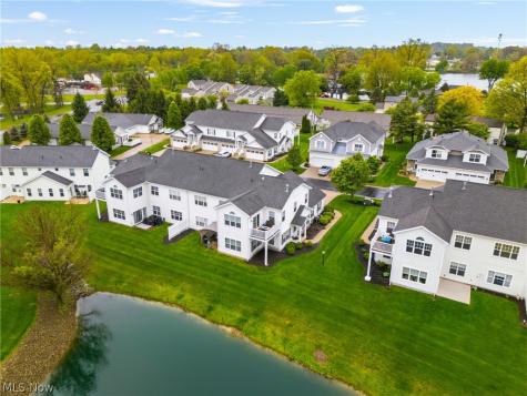 1340 Cascade Circle W Canton OH 44708