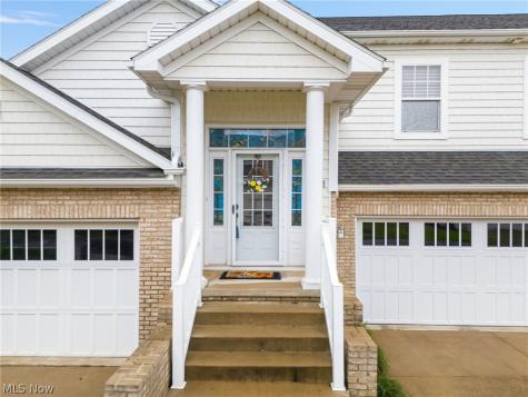 1340 Cascade Circle W Canton OH 44708