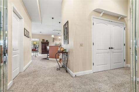 1340 Cascade Circle W Canton OH 44708