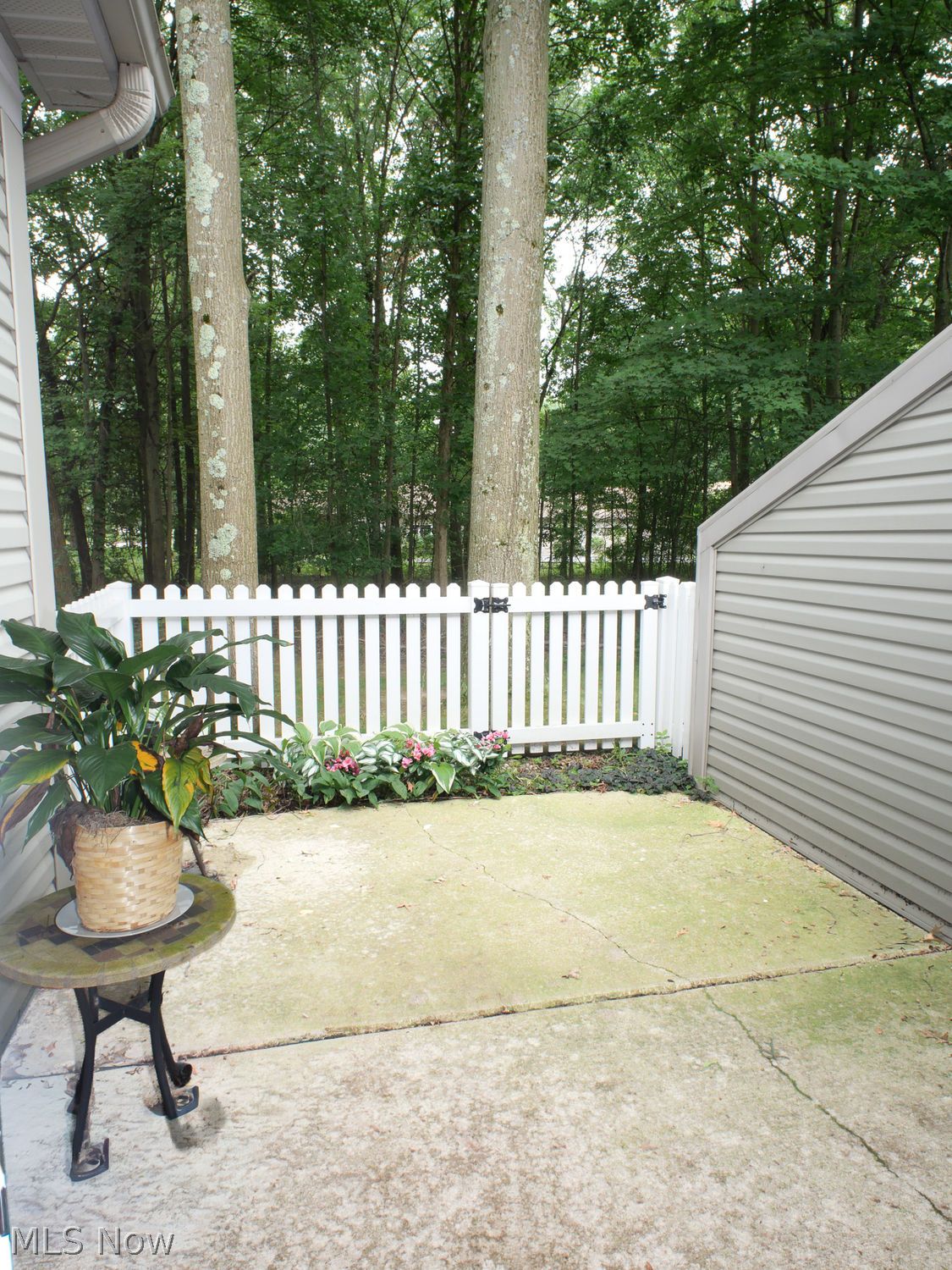6 Hunters Woods Boulevard Canfield OH 44406