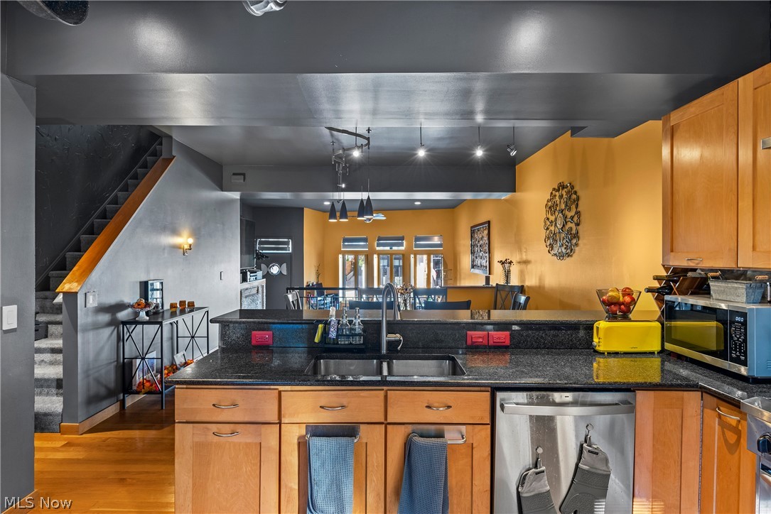 1215 W 67th Street Cleveland OH 44102