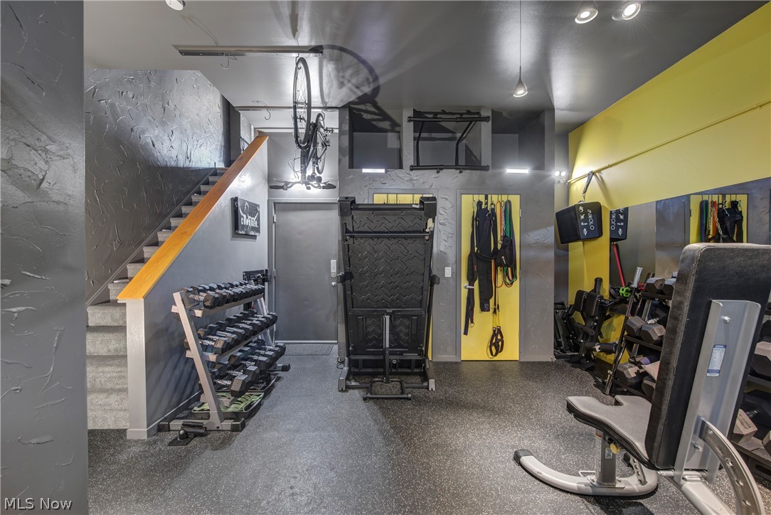 1215 W 67th Street Cleveland OH 44102