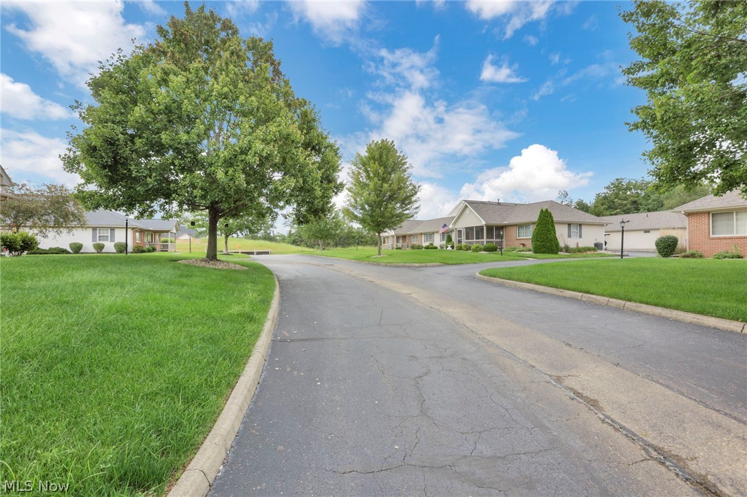 4305 E Strattford Circle E Zanesville OH 43701