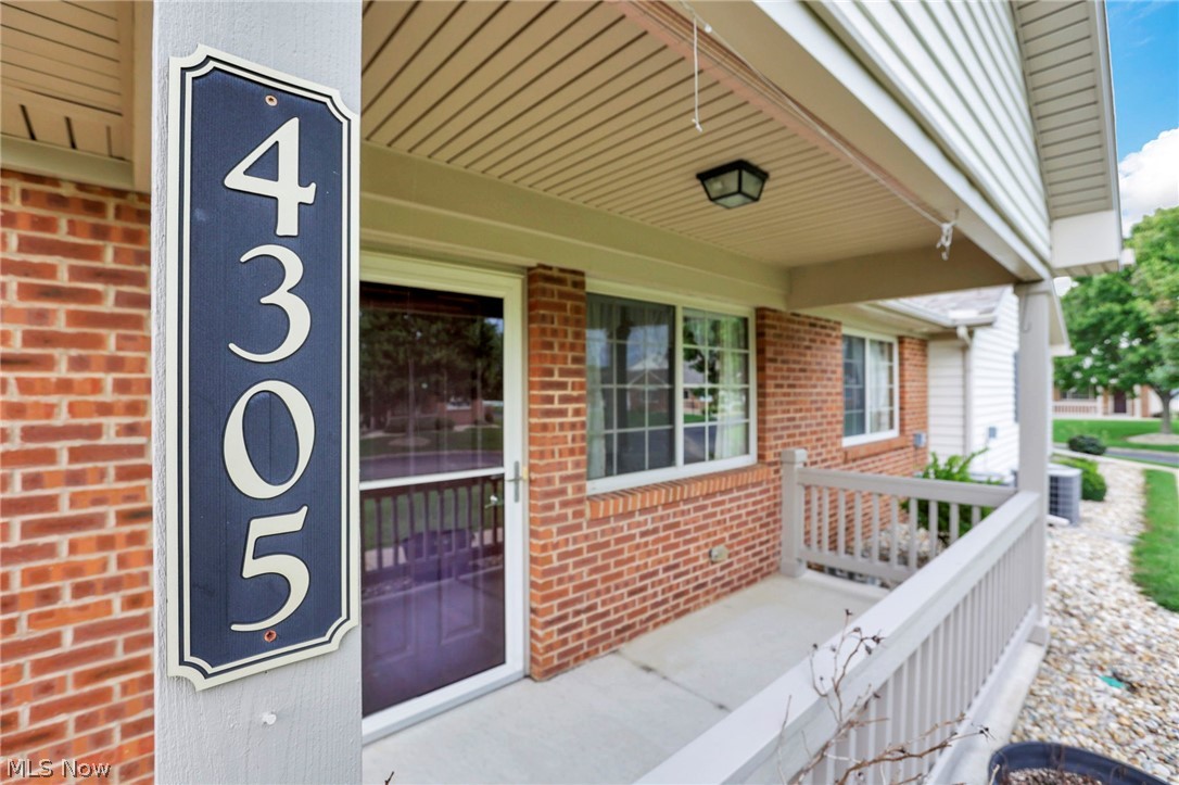 4305 E Strattford Circle E Zanesville OH 43701