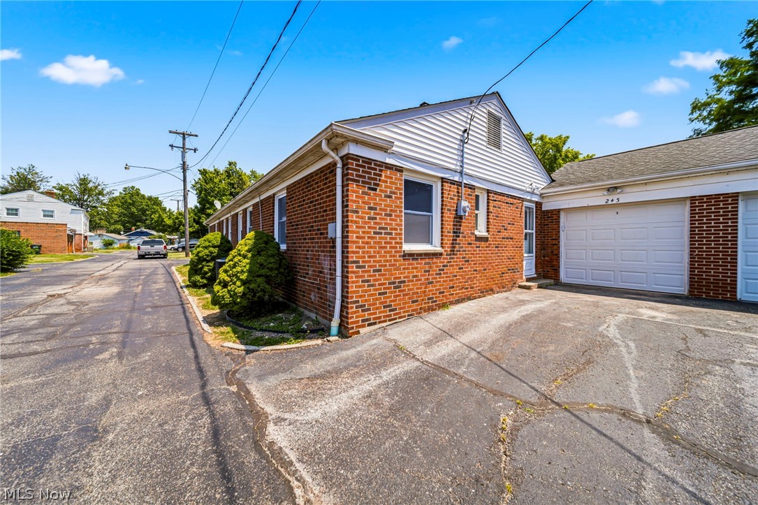 245 E 235th Street Euclid OH 44123