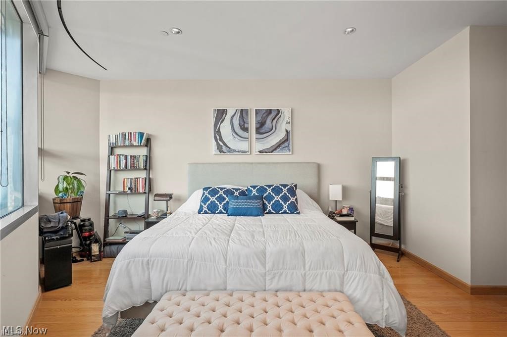 701 W Lakeside Avenue Cleveland OH 44113