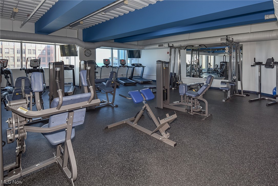 701 W Lakeside Avenue Cleveland OH 44113