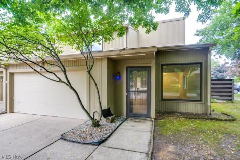 9668 Abbeyshire Way Mentor OH 44060