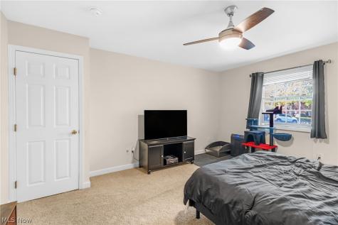 2885 Pease Drive Rocky River OH 44116