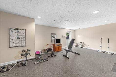 2885 Pease Drive Rocky River OH 44116