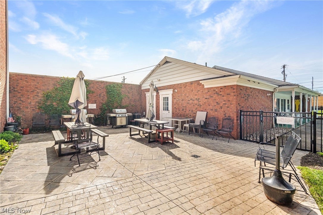 2885 Pease Drive Rocky River OH 44116