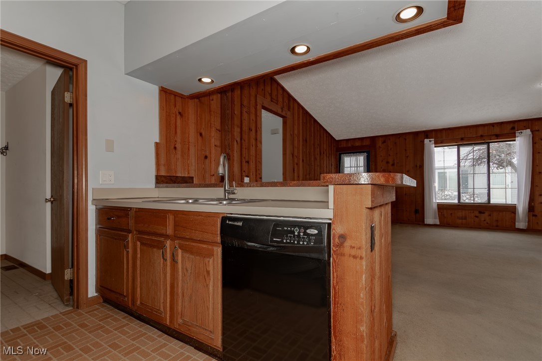 8352 Quail Point Lane Mentor OH 44060