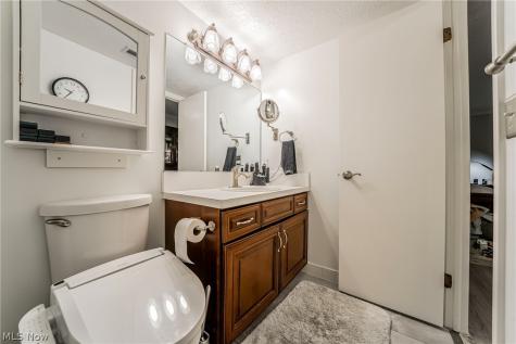 22958 Maple Ridge Road North Olmsted OH 44070