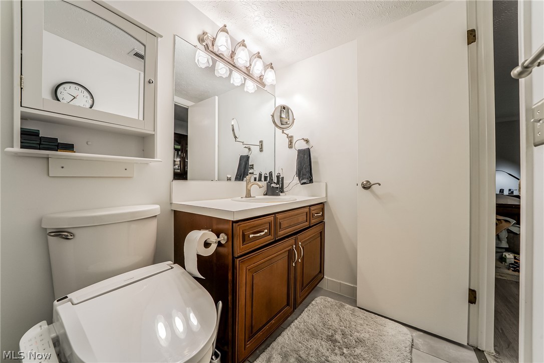 22958 Maple Ridge Road North Olmsted OH 44070