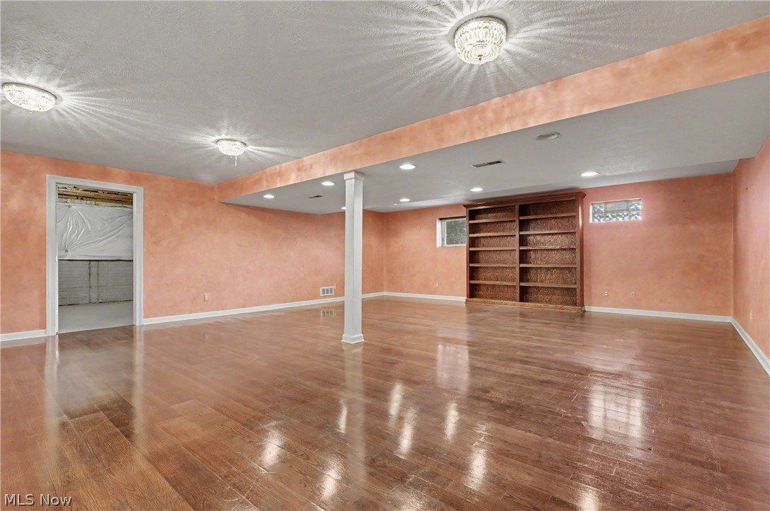 532 Covington Lane Chagrin Falls OH 44023