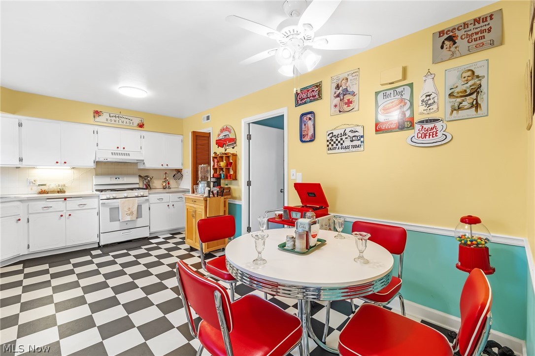 2719 Pease Drive Rocky River OH 44116