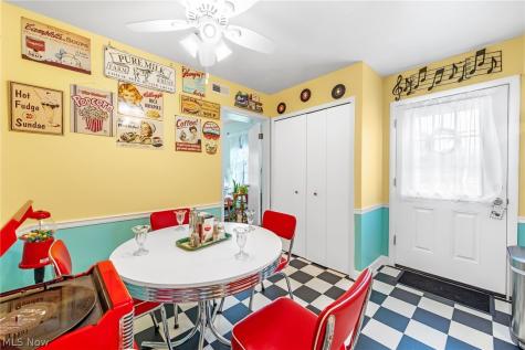 2719 Pease Drive Rocky River OH 44116