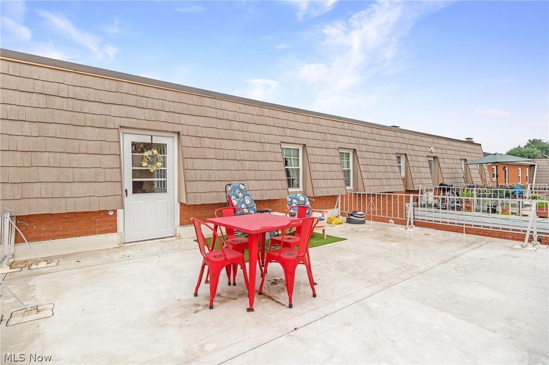 2719 Pease Drive Rocky River OH 44116