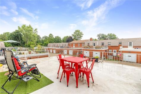 2719 Pease Drive Rocky River OH 44116