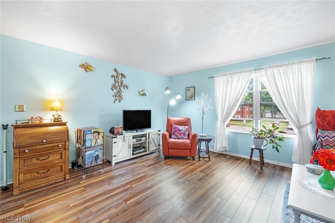2719 Pease Drive Rocky River OH 44116