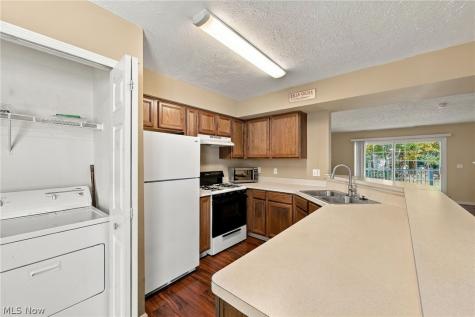 15528 Foxglove Lane Middleburg Heights OH 44130