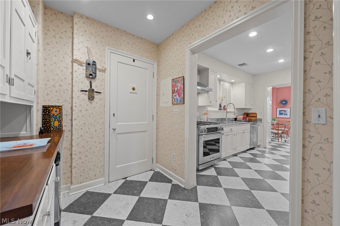 13415 Shaker Boulevard Cleveland OH 44120