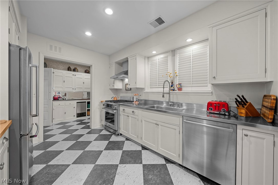 13415 Shaker Boulevard Cleveland OH 44120