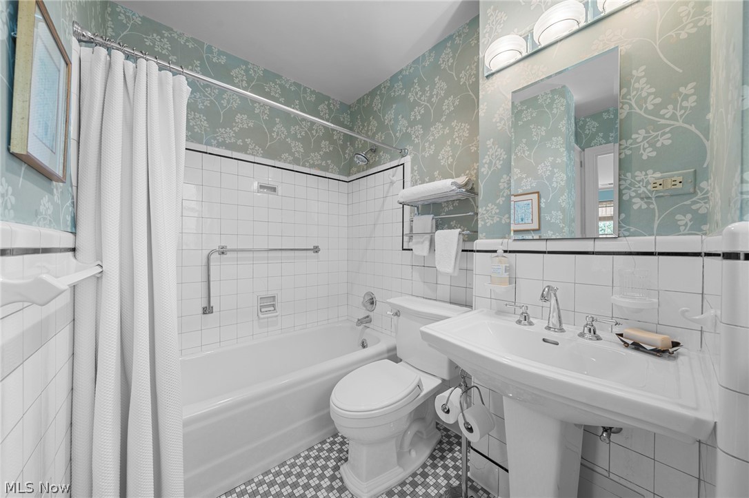 13415 Shaker Boulevard Cleveland OH 44120