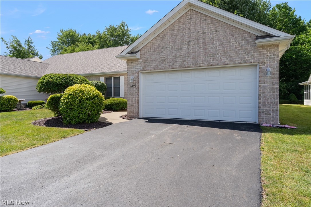 9278 Woodworth Road North Lima OH 44452