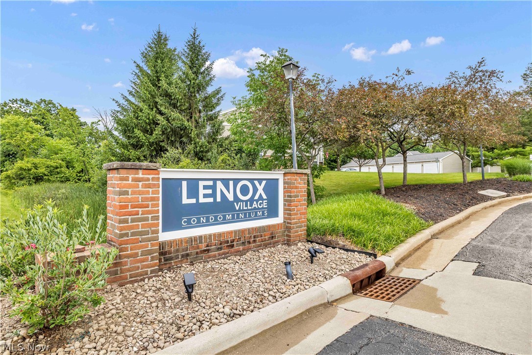 3367 Lenox Village Drive Fairlawn OH 44333