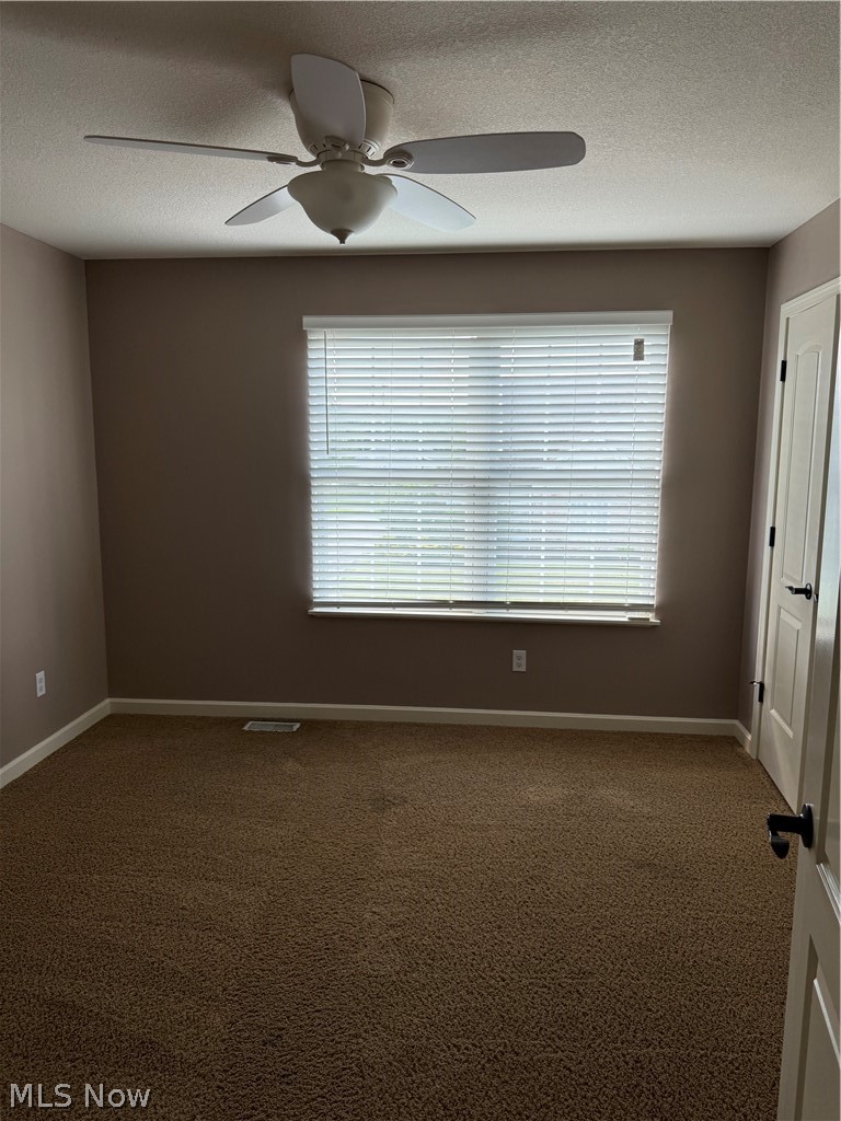 15 Town Square Boulevard Columbiana OH 44408