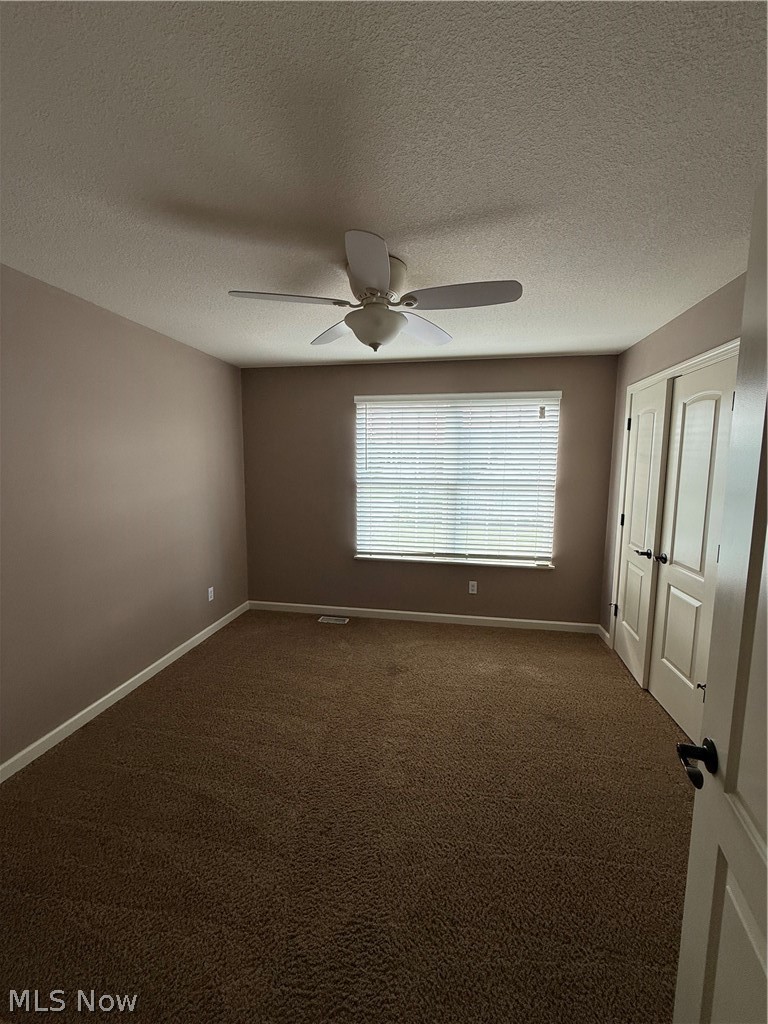 15 Town Square Boulevard Columbiana OH 44408