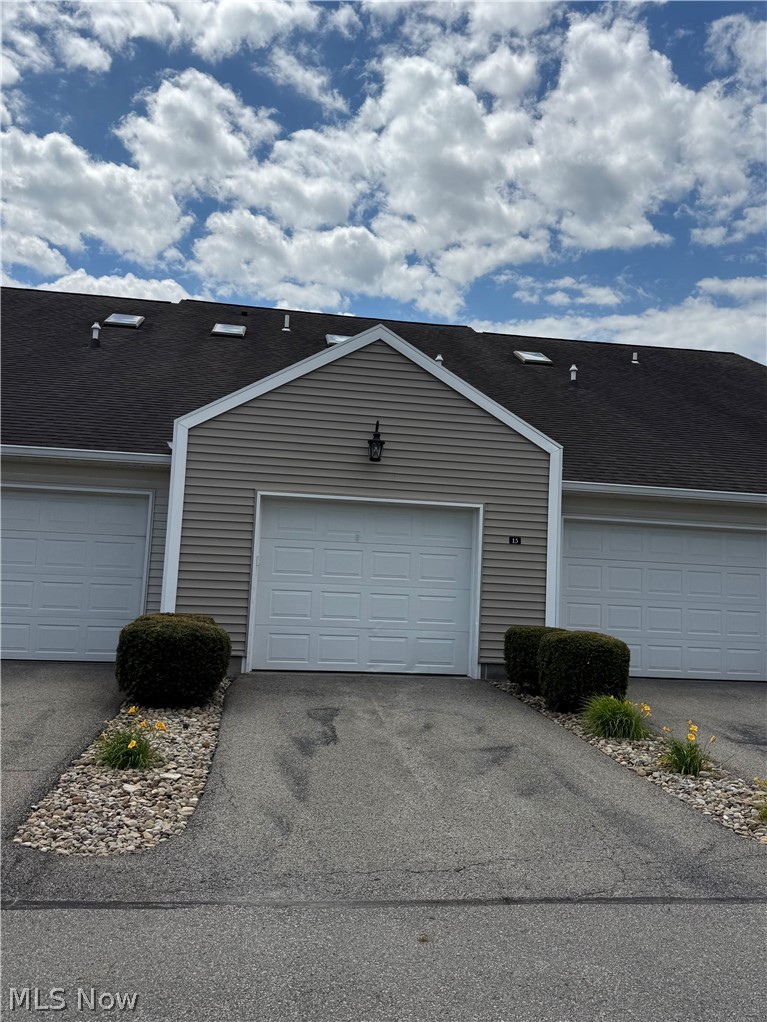 15 Town Square Boulevard Columbiana OH 44408
