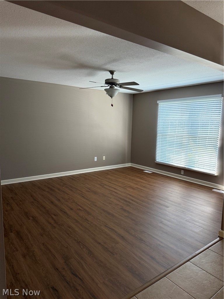 15 Town Square Boulevard Columbiana OH 44408