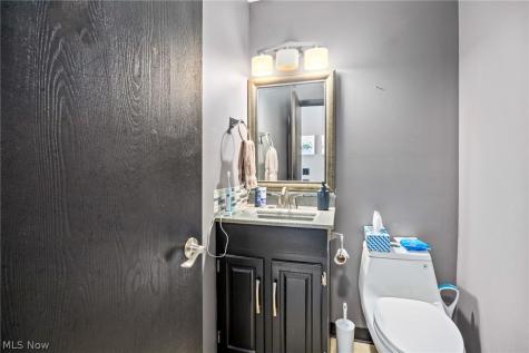 376 Deepwood Drive Wadsworth OH 44281