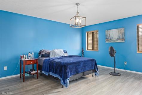 376 Deepwood Drive Wadsworth OH 44281