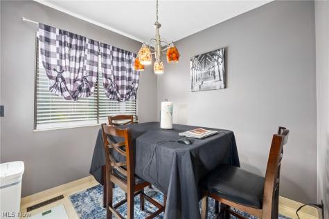 376 Deepwood Drive Wadsworth OH 44281
