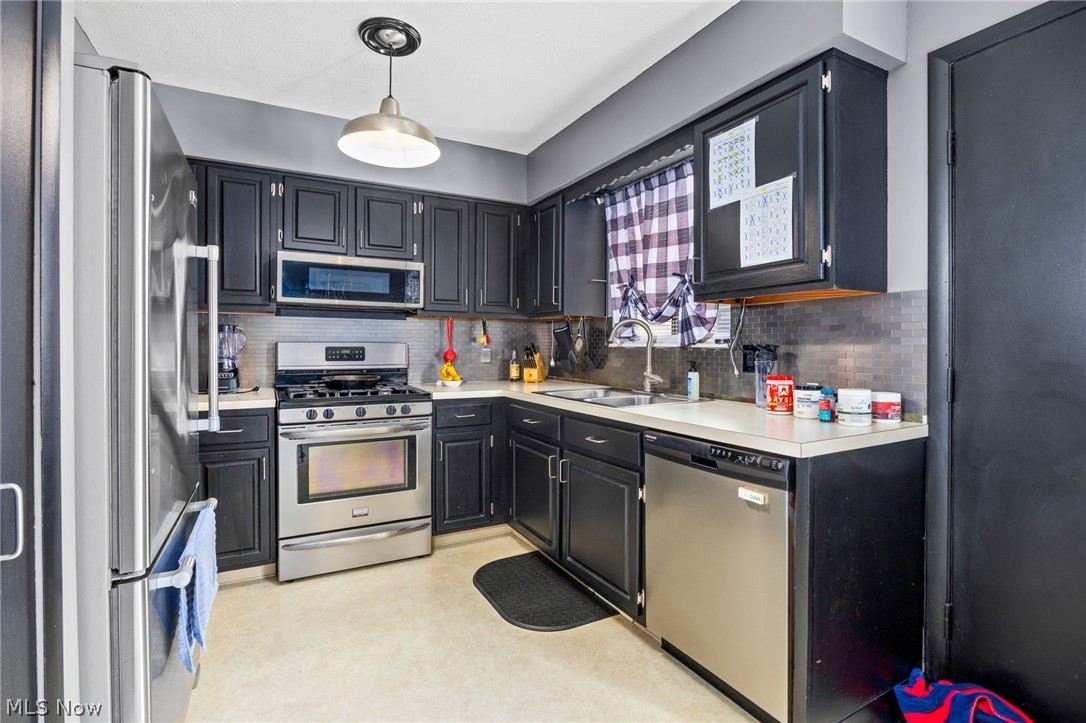 376 Deepwood Drive Wadsworth OH 44281