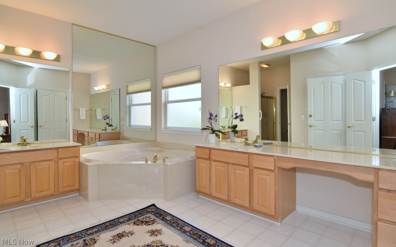 528 Covington Lane Chagrin Falls OH 44023