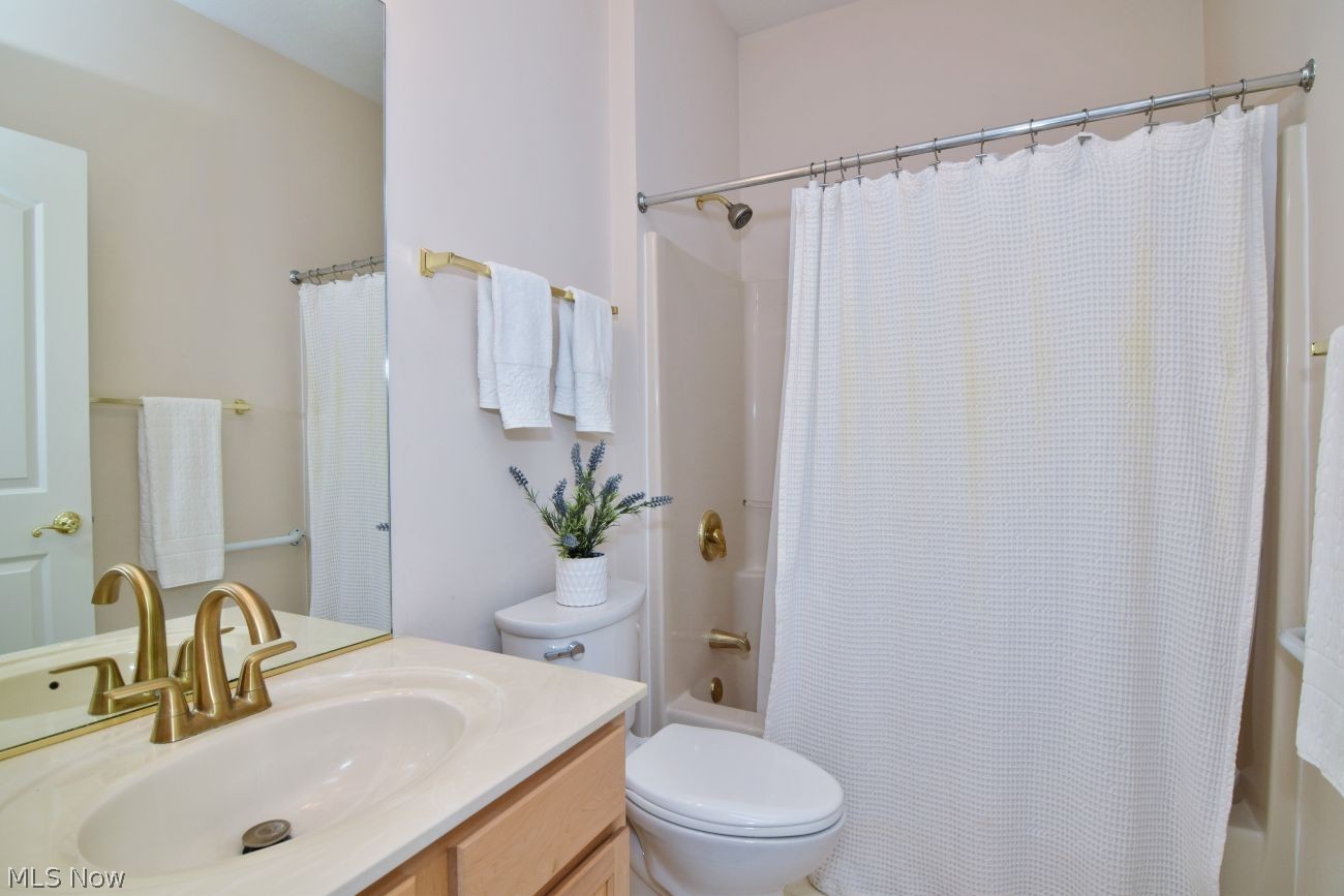 528 Covington Lane Chagrin Falls OH 44023