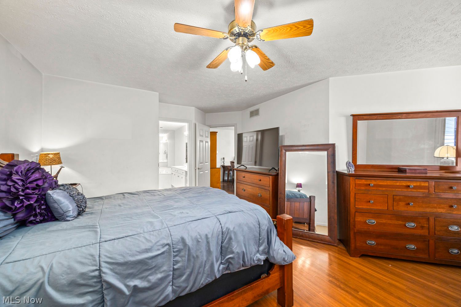 5221 Parkhurst Drive Sheffield Village OH 44054