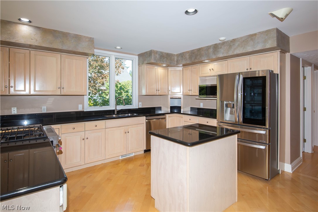 975 Meadowlark Circle Aurora OH 44202