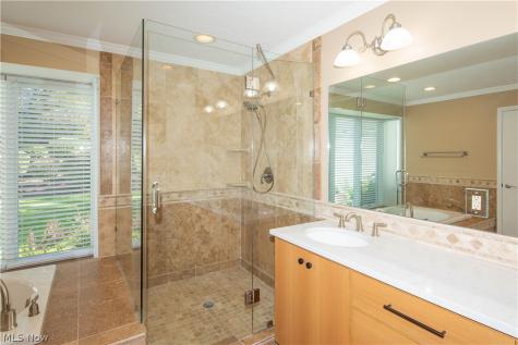 975 Meadowlark Circle Aurora OH 44202