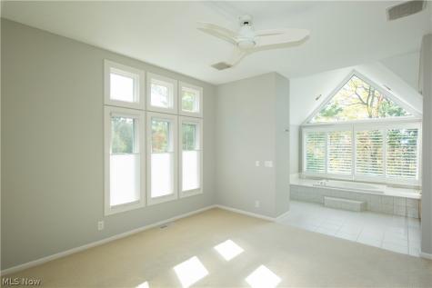 975 Meadowlark Circle Aurora OH 44202