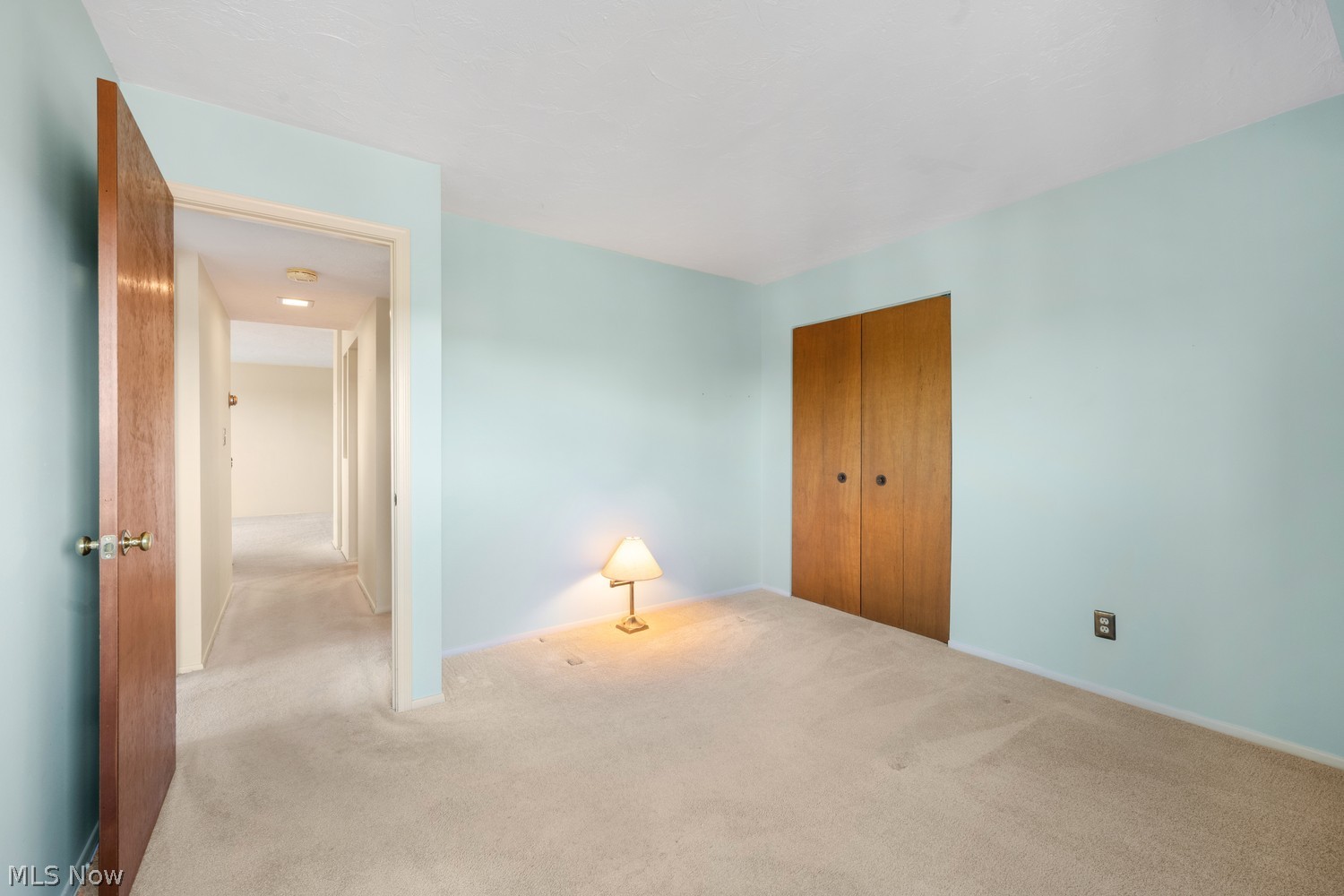 15555 Hilliard Road Lakewood OH 44107