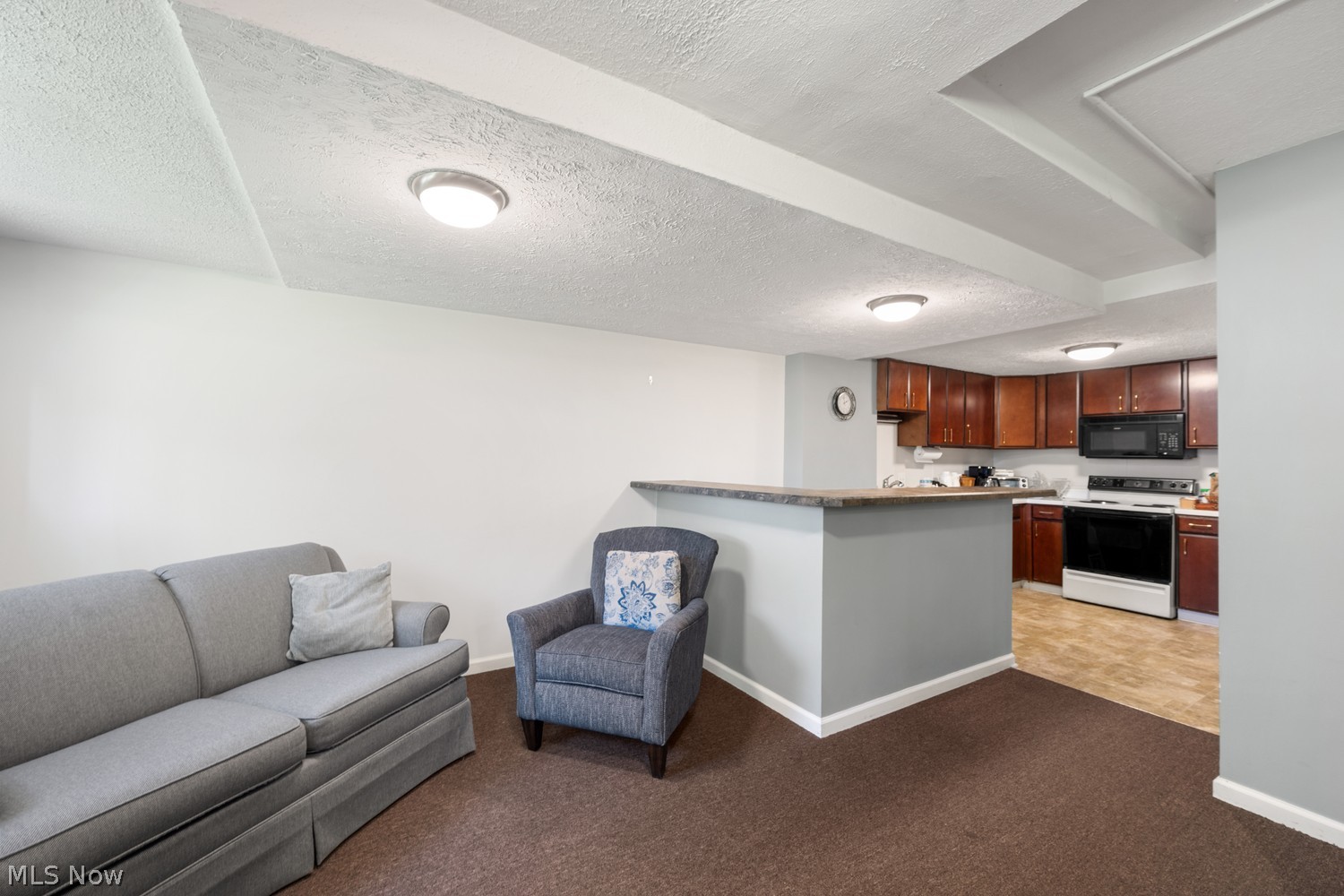 15555 Hilliard Road Lakewood OH 44107